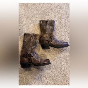 FRYE 12R Brown Leather Western Boots
